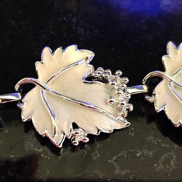 VTG SARAH COV WHISPERING LEAVES BRACELET - Picture 6 of 8